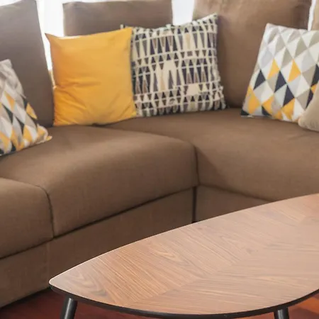 Mazi Colon Apartment Vic